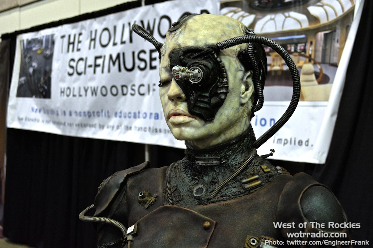 The Hollywood Sci-Fi Booth at Stan Lee's Comikaze Expo 2015