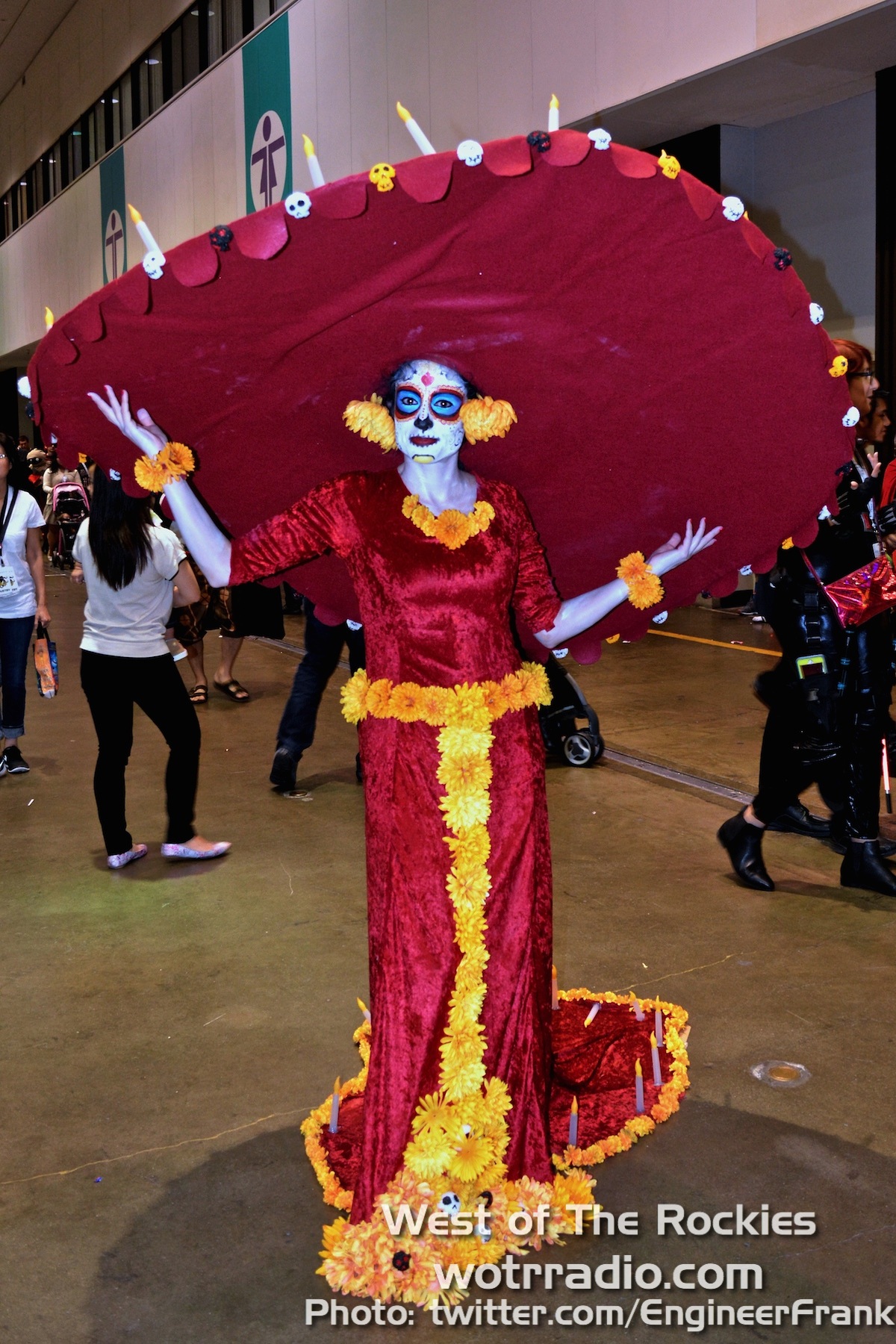 Going all out with this halloween costume, à la Book of Life's La Muerte.