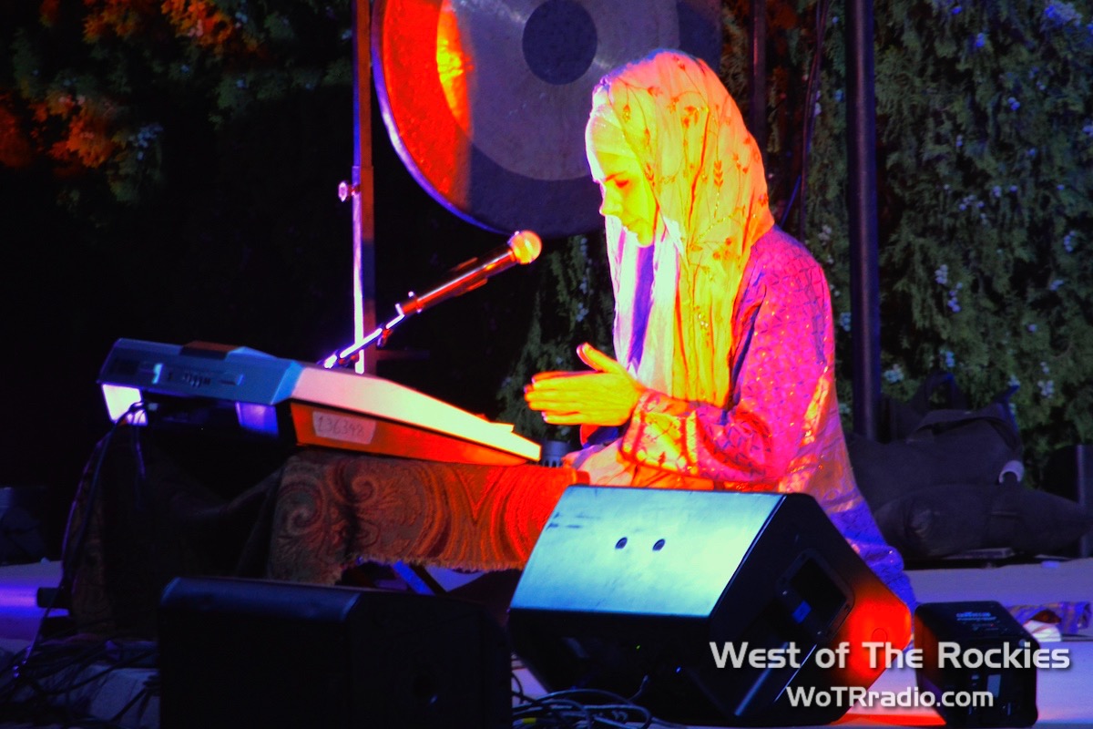 Amrit Kirtan during the Special Presentation of 333 Tibetan Healing Bowls with Dr. Dream & James Guilliand
