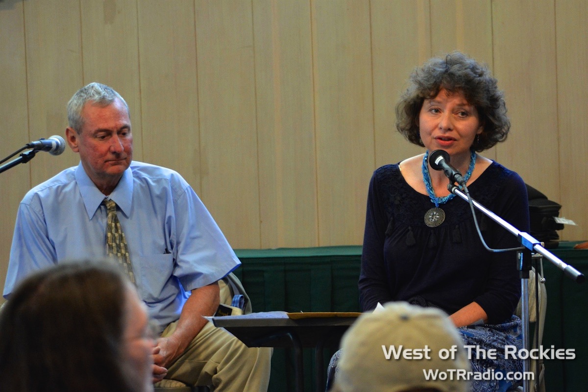Scott & Suzanne Ramsey giving their presentation: The Aztec UFO Incident.