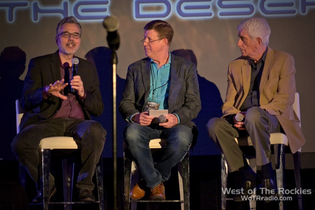 From L to R: Richard Dolan, Paul Hynek, Jacques Vallee, during the “Project Blue Book” lecture. Contact In The Desert 2019 .