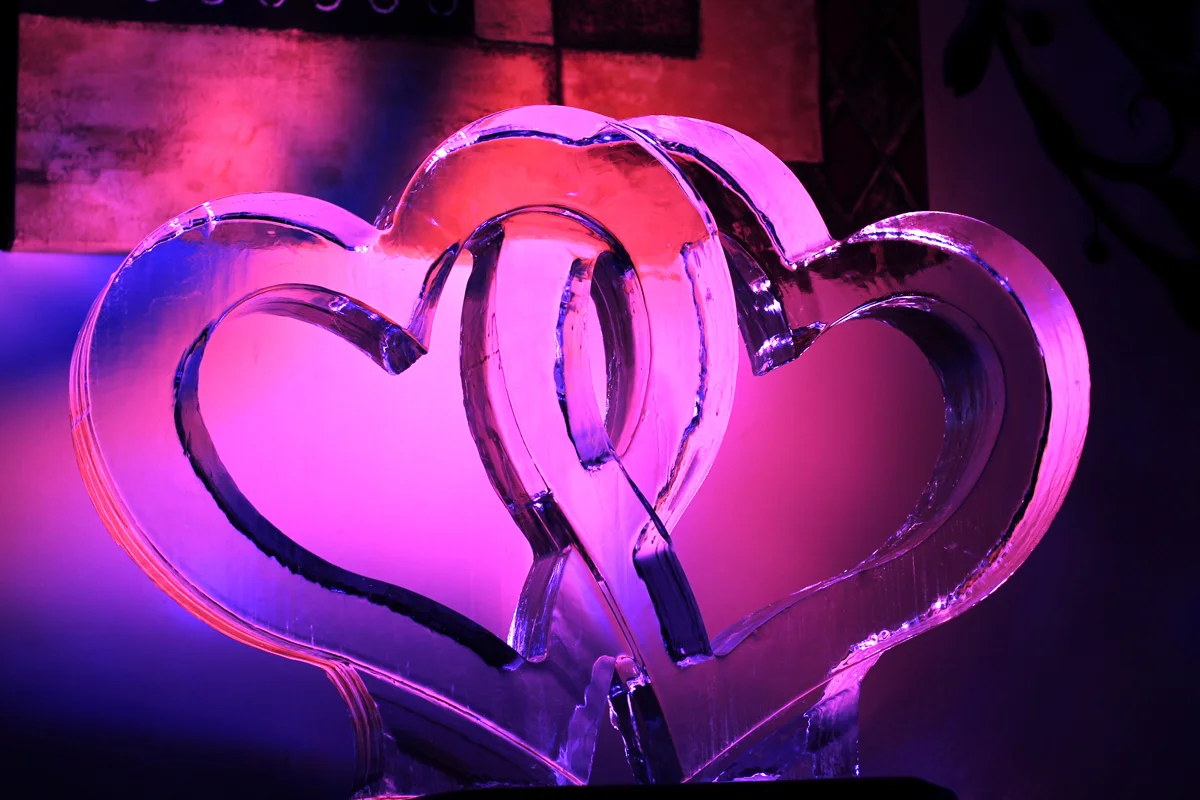 Interlocking Hearts by: Ice Lab Ice Sculptures