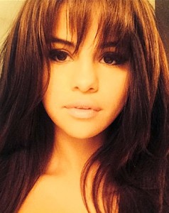 selena-gomez-cool-fringe-238x300.jpg