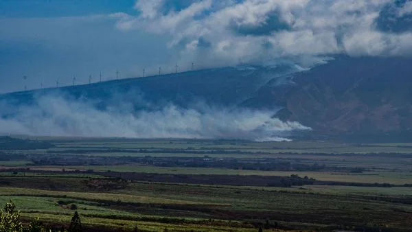Maalaea Fire smoke seen from Kihei. Credit: Asa Ellison/Hawaii News Now