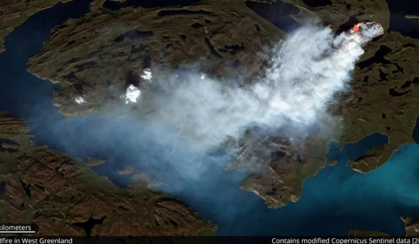 The Sentinel-2 satellite captured a wildfire burning in western Greenland. Credit: Pierre Markuse Flickr ( CC BY 2.0 )