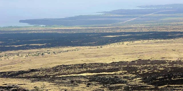 "North Kona, seen from the Highway 190 scenic lookout, is brown and dry from the ongoing drought." (Laura Ruminski/West Hawaii Today)