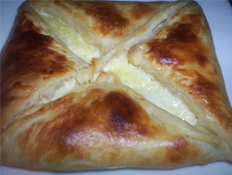 Слоеный хачапури