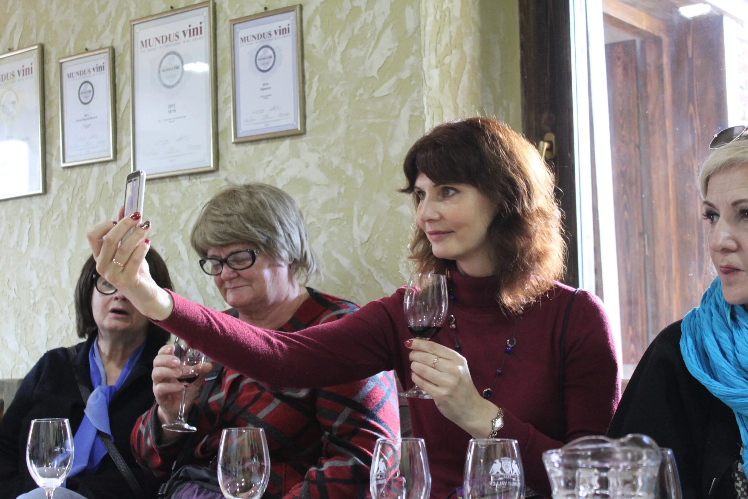 Как правильно дегустировать вино