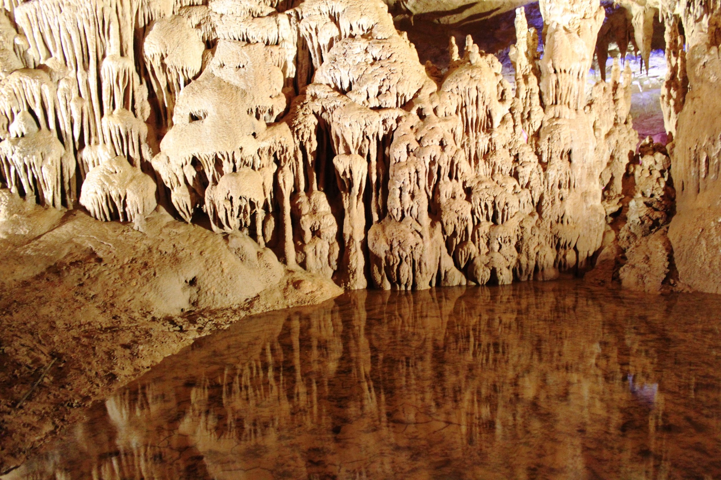 Пещера Прометея - то, что вам обязательно надо увидеть