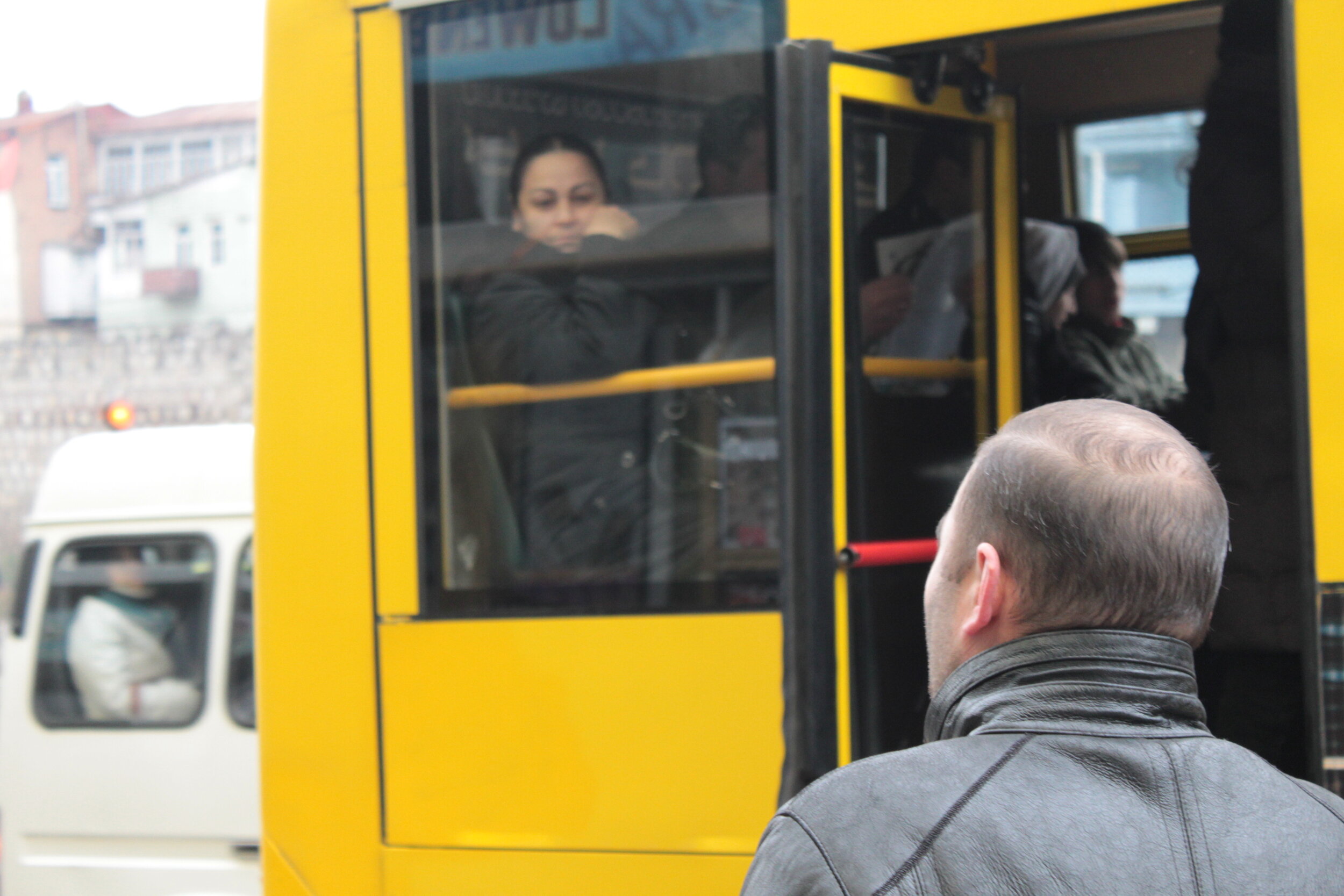 История про троллейбус и декольте