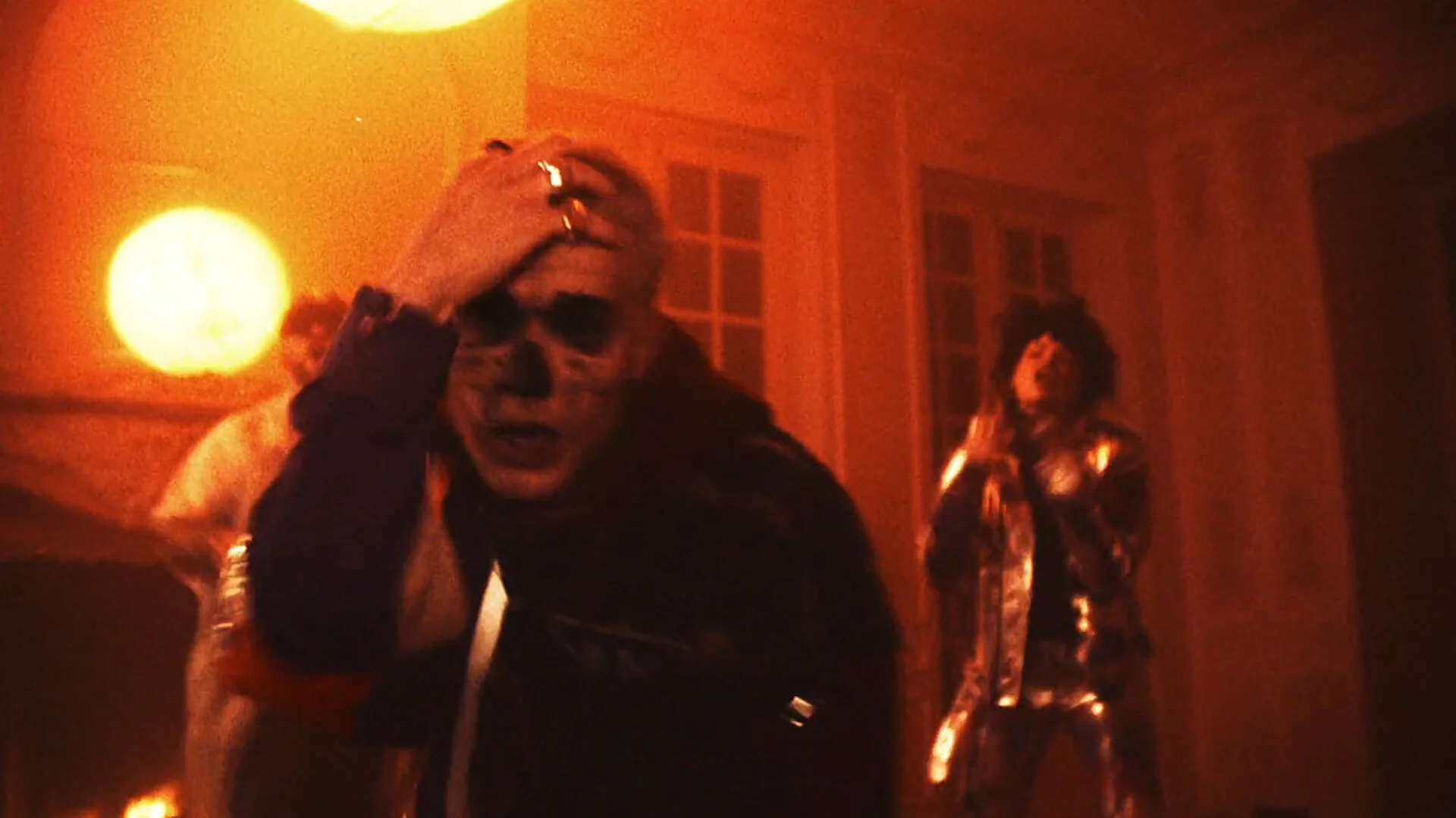 Felix Jaehn SICKO (Directors Cut).00_02_07_00.Still030.jpg