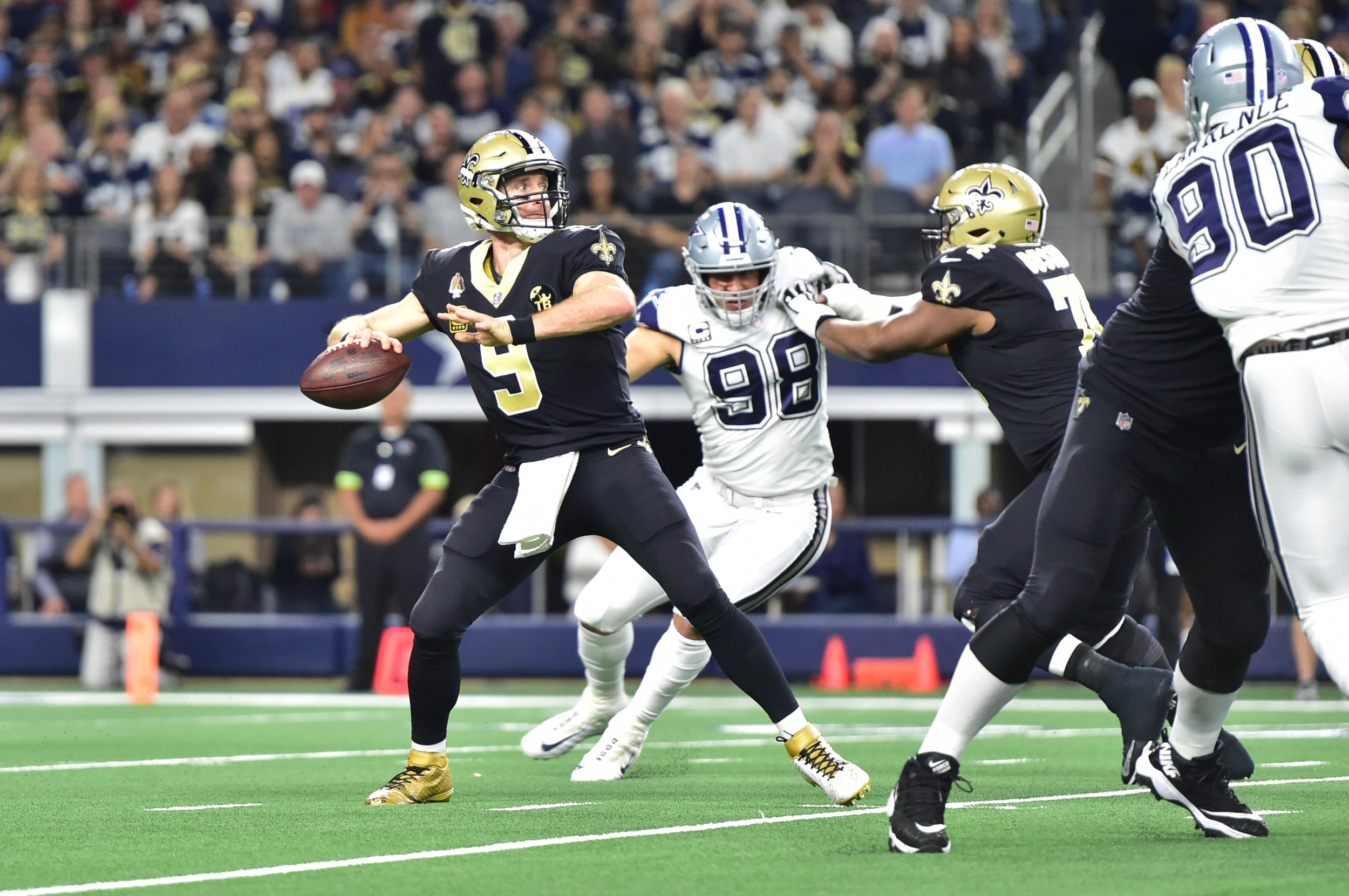 New Orleans Quarterback Drew Brees (9) prepares for a pass during a NFL game against the Dallas Cowboys in Arlington, TX at AT&T Stadium. Sarah Warnock, via Associated Press