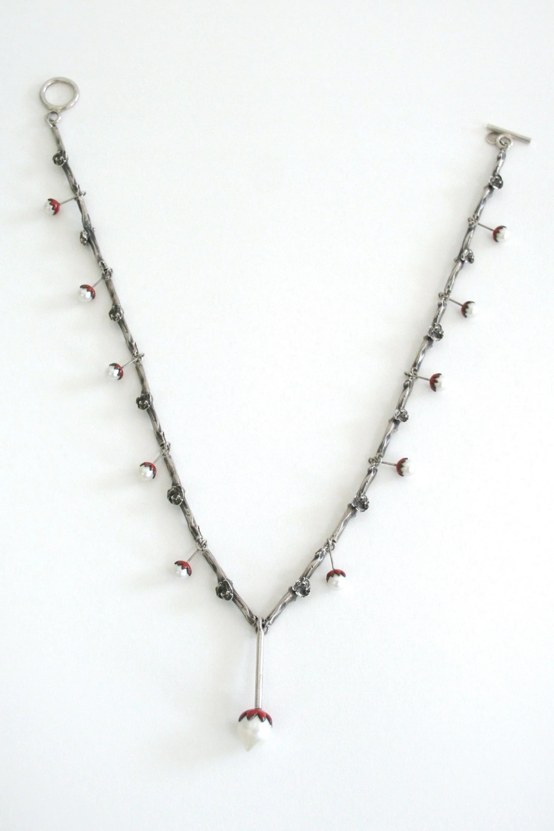 Necklace sterling silver, pearls, enamel 19.5” long, .23” wide links, 1.9” x .46” centerpiece