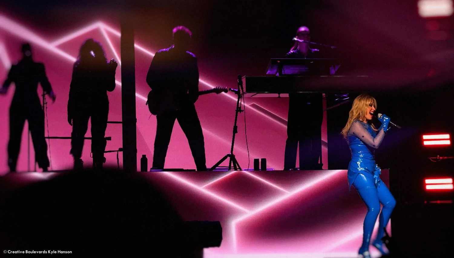 021KyleHanson_CreativeBoulevards_KylieMinogue_IMG_3419 copy-Web 2024 3-2.jpg
