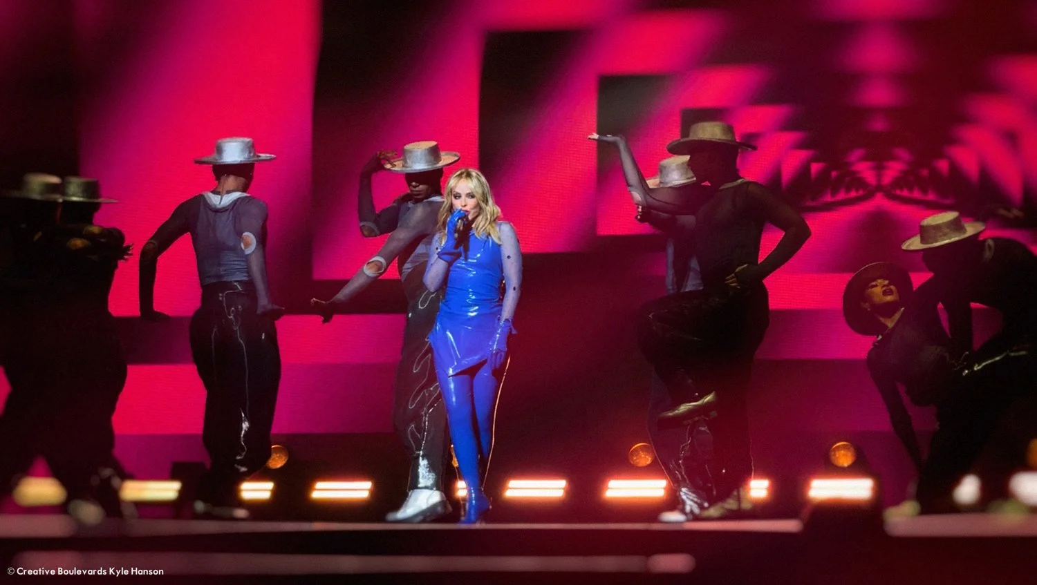 024KyleHanson_CreativeBoulevards_KylieMinogue_IMG_3437 copy-Web 2024 3-2.jpg