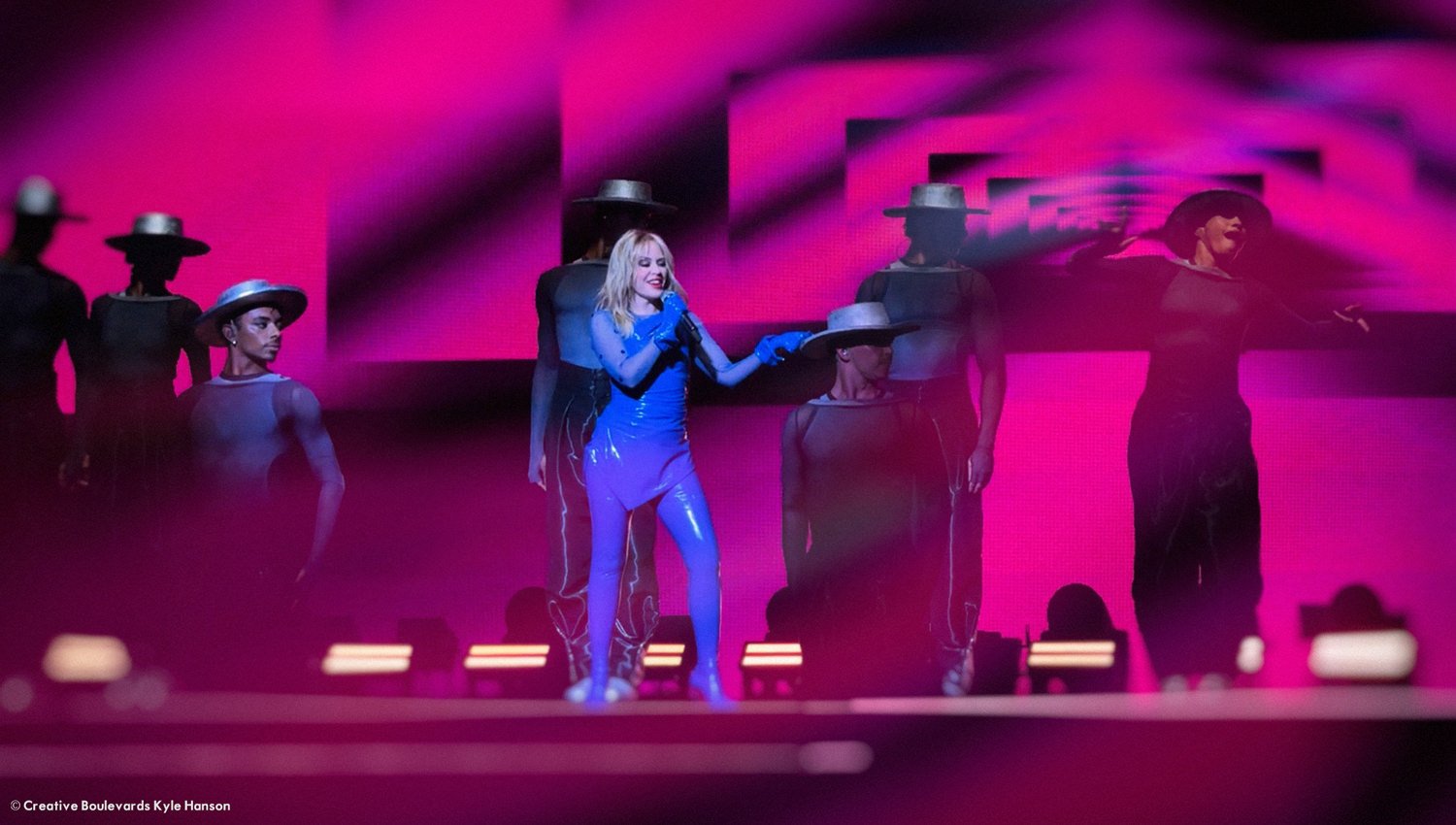 023KyleHanson_CreativeBoulevards_KylieMinogue_IMG_3432 copy-Web 2024 3-2.jpg