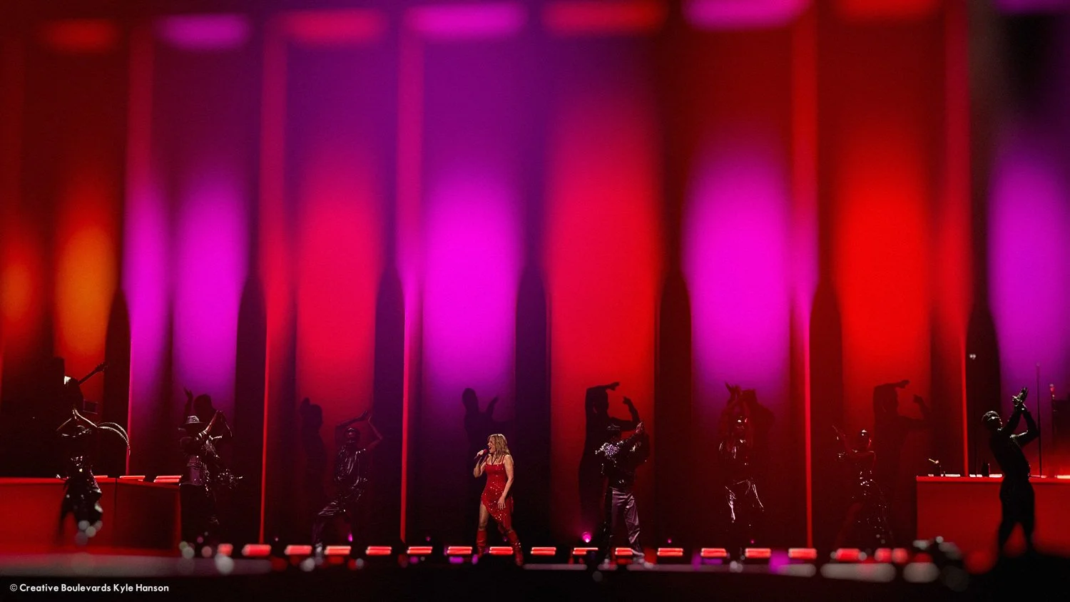 091 KyleHanson_CreativeBoulevards_KylieMinogue_IMG_4550 copy.jpg