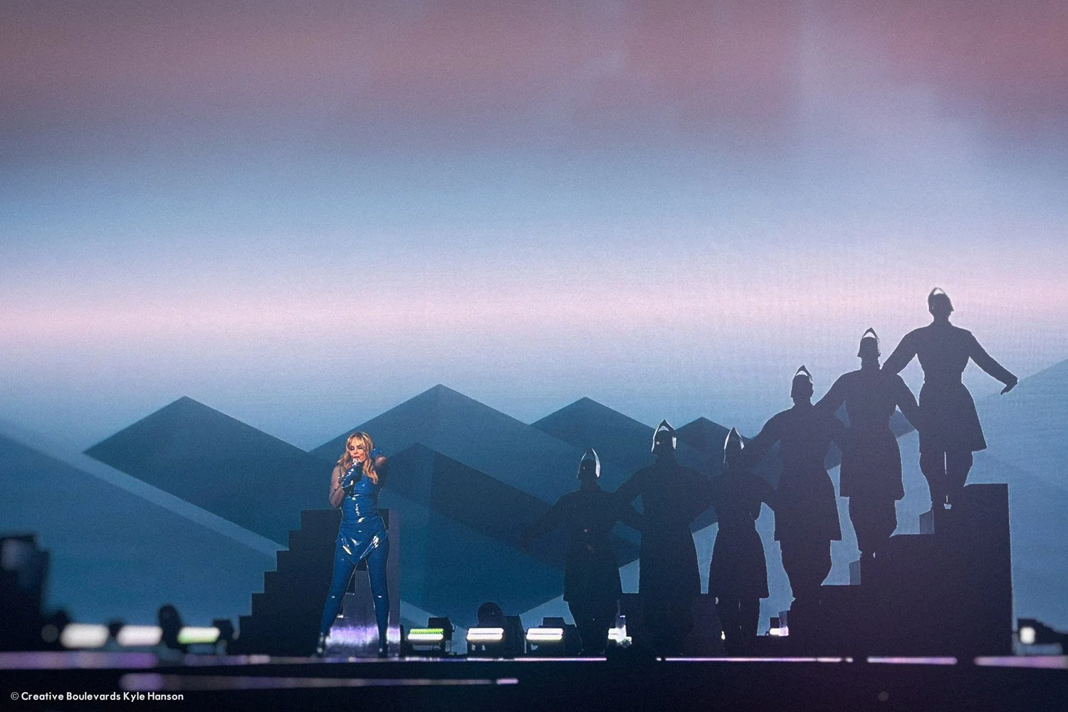 017 KyleHanson_CreativeBoulevards_KylieMinogue_IMG_4372 copy.jpg