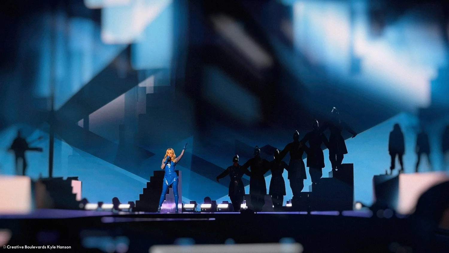 018KyleHanson_CreativeBoulevards_KylieMinogue_IMG_3416 copy-Web 2024 3-2.jpg