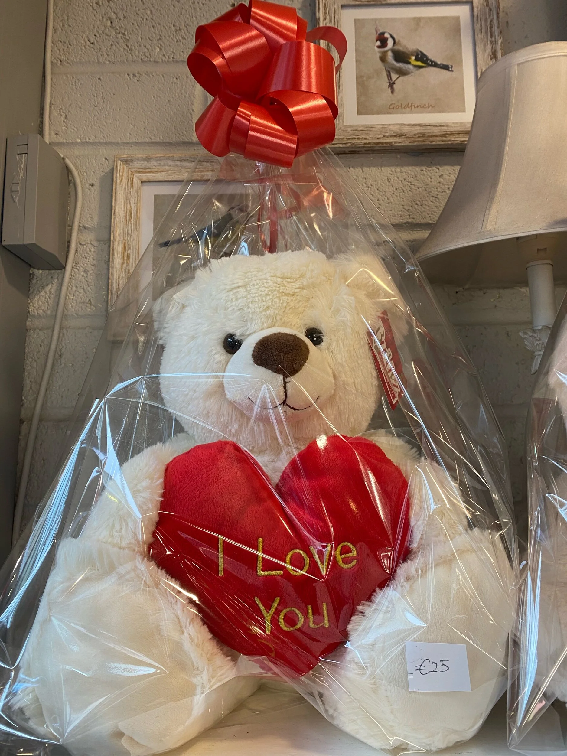 03379B00-F400-4A36-A351-137A1D163540