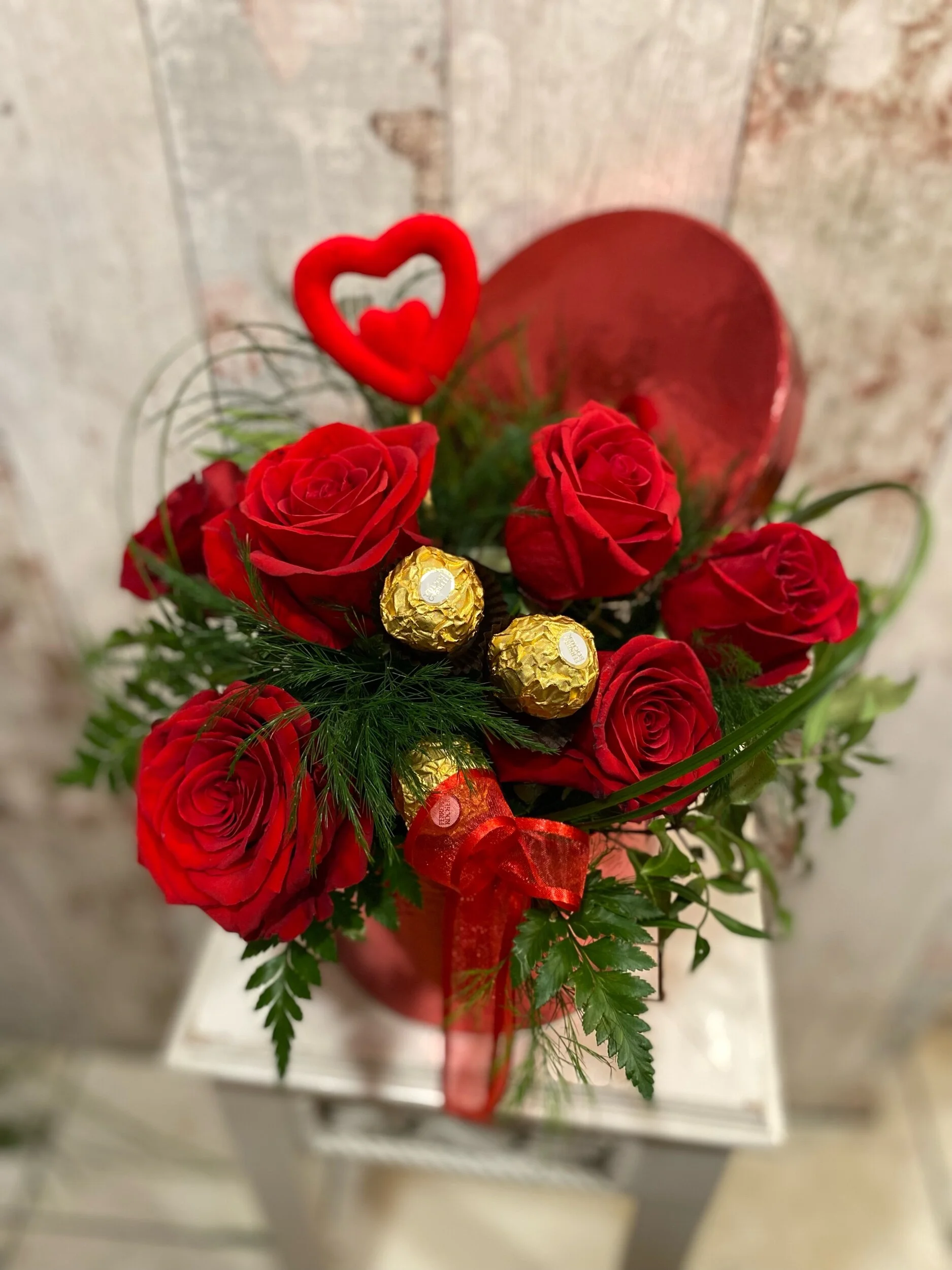 1F8E9A9F-1EE5-468D-81F4-517AF2AEA263