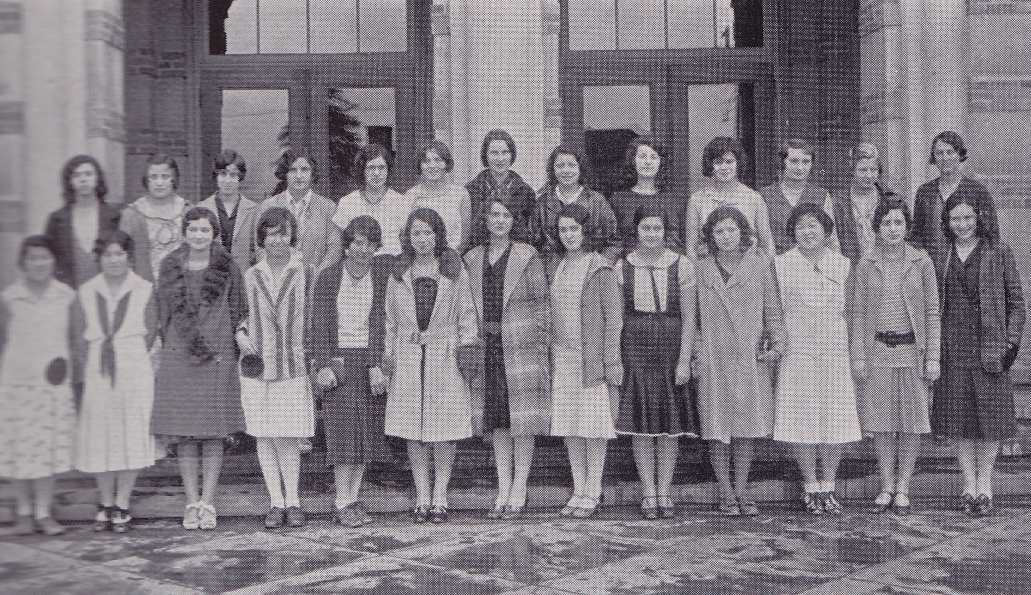  Girls "W" Club (1931) 