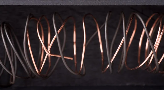 Detail, Marriage Box One, b: rebar tie wire, galvanized steel and copper wires. Hand-made fir box, artist acrylic paint and varnish), 3” x 7” x 1 1/2” (7.6 x 17.7 x 3.8 cm), 2015 :