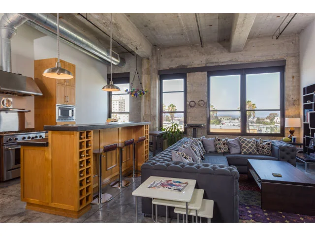 115 W 4th St #302Long Beach, CA 908021 bed /1 bath / 1,512 sq ft