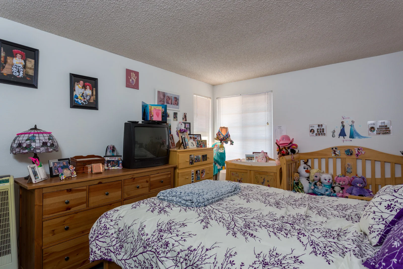 upstairs-bedroom2.jpg