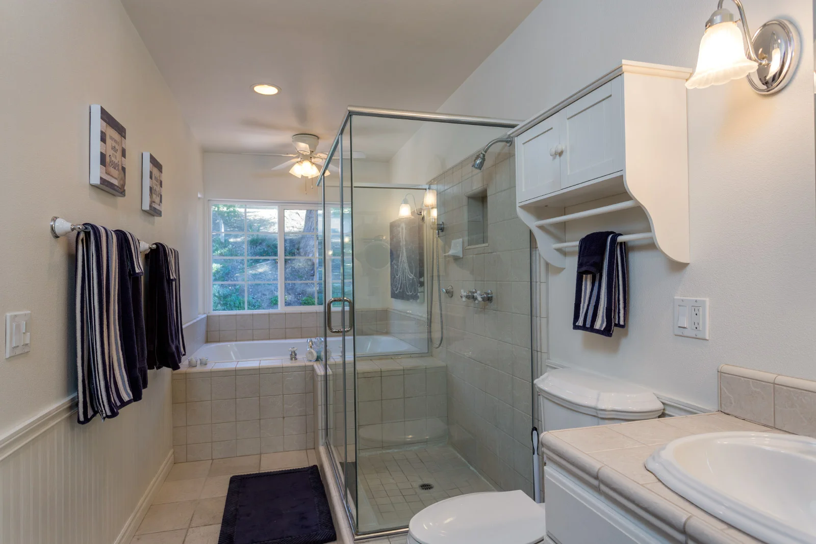 upstairs-masterbathroom-main.jpg