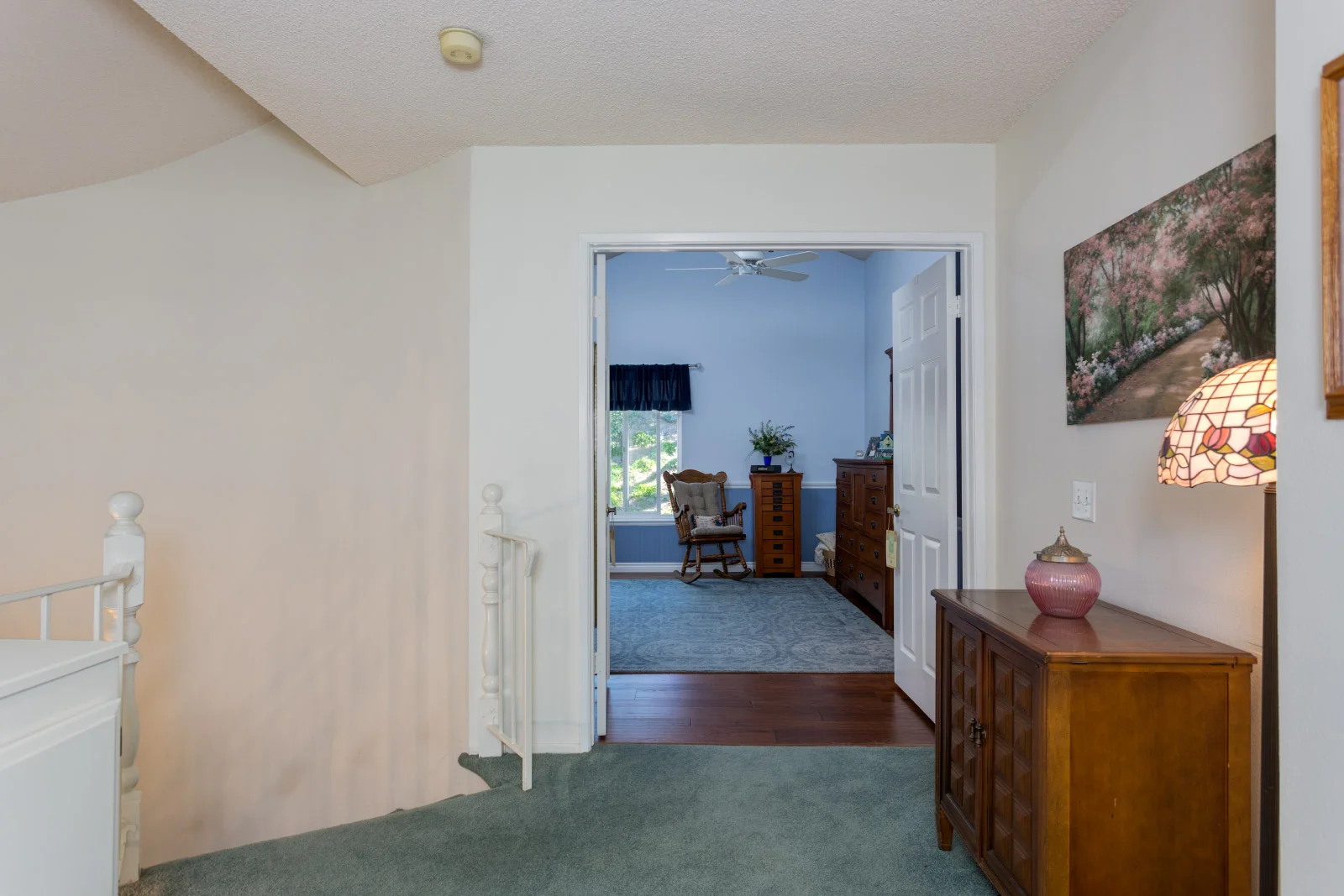 upstairs-masterbedroom-entry.jpg