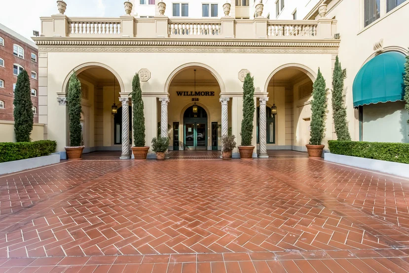 001-Exterior-1404663-mls.jpg