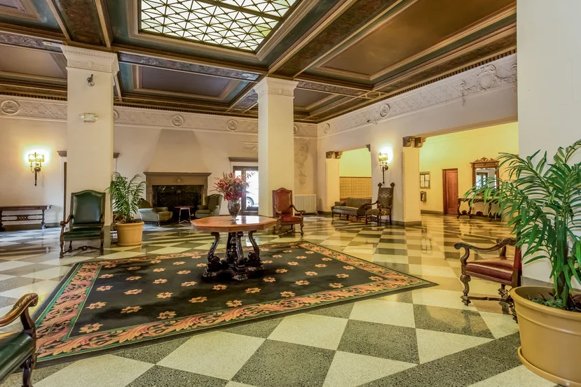 021-Amenities-1404685-mls.jpg