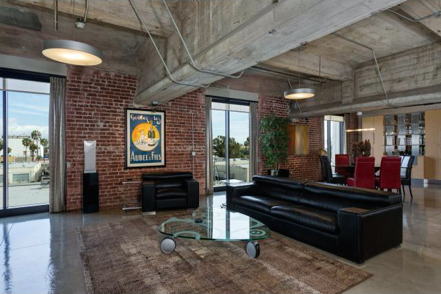 835 locust #416LONG BEACH, CA 908131 bed / 1 bath / 1999 sq ft