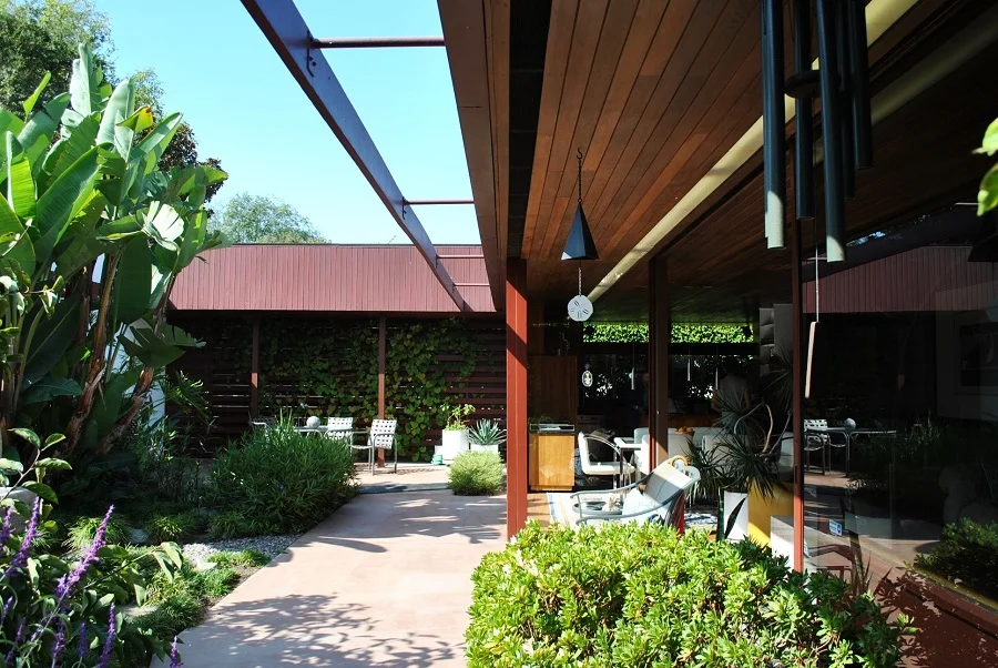 The Moore House, Richard Neutra, 1953.