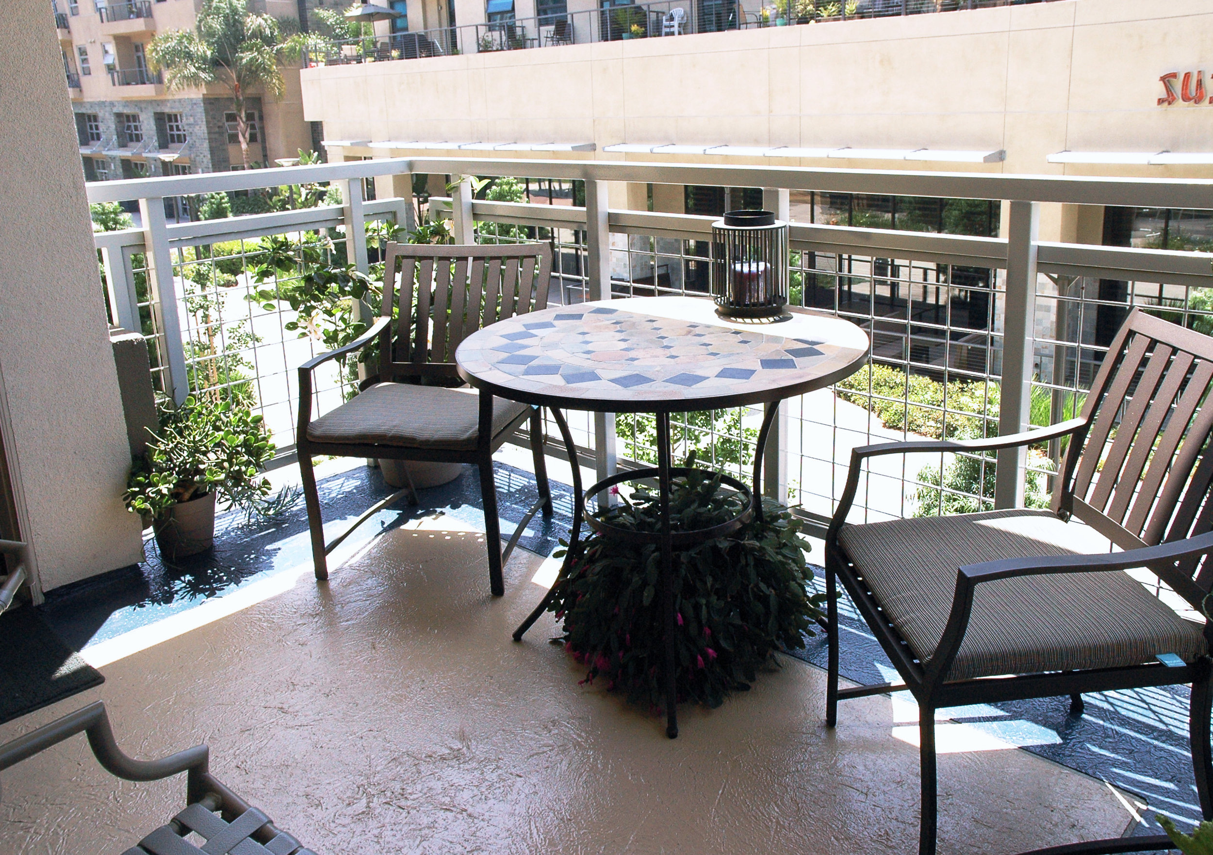 211-balcony_edited-1_7269532128_o.jpg