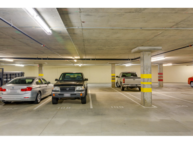parking-space_18810935546_o.jpg