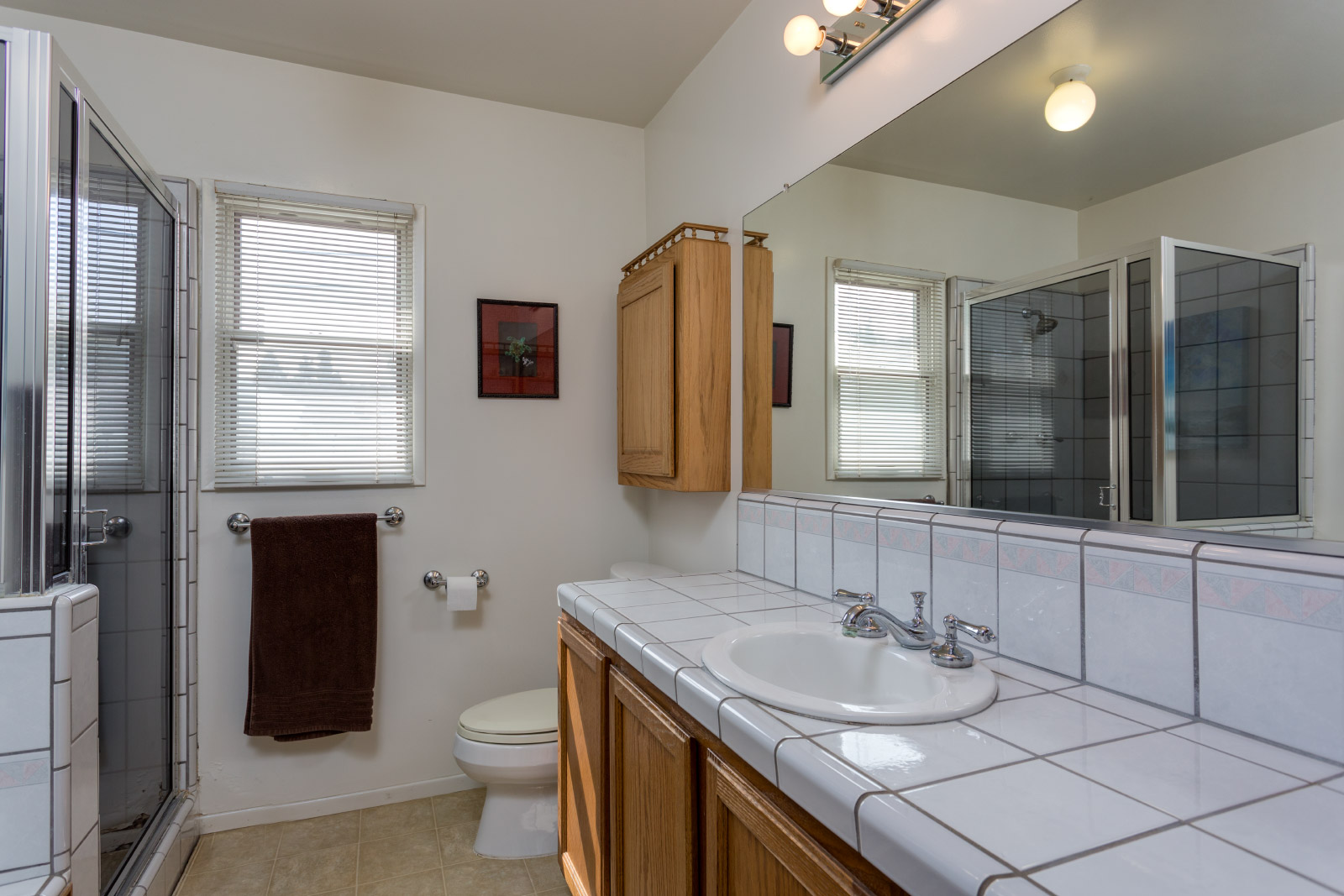 hallway-bath_16582158369_o.jpg