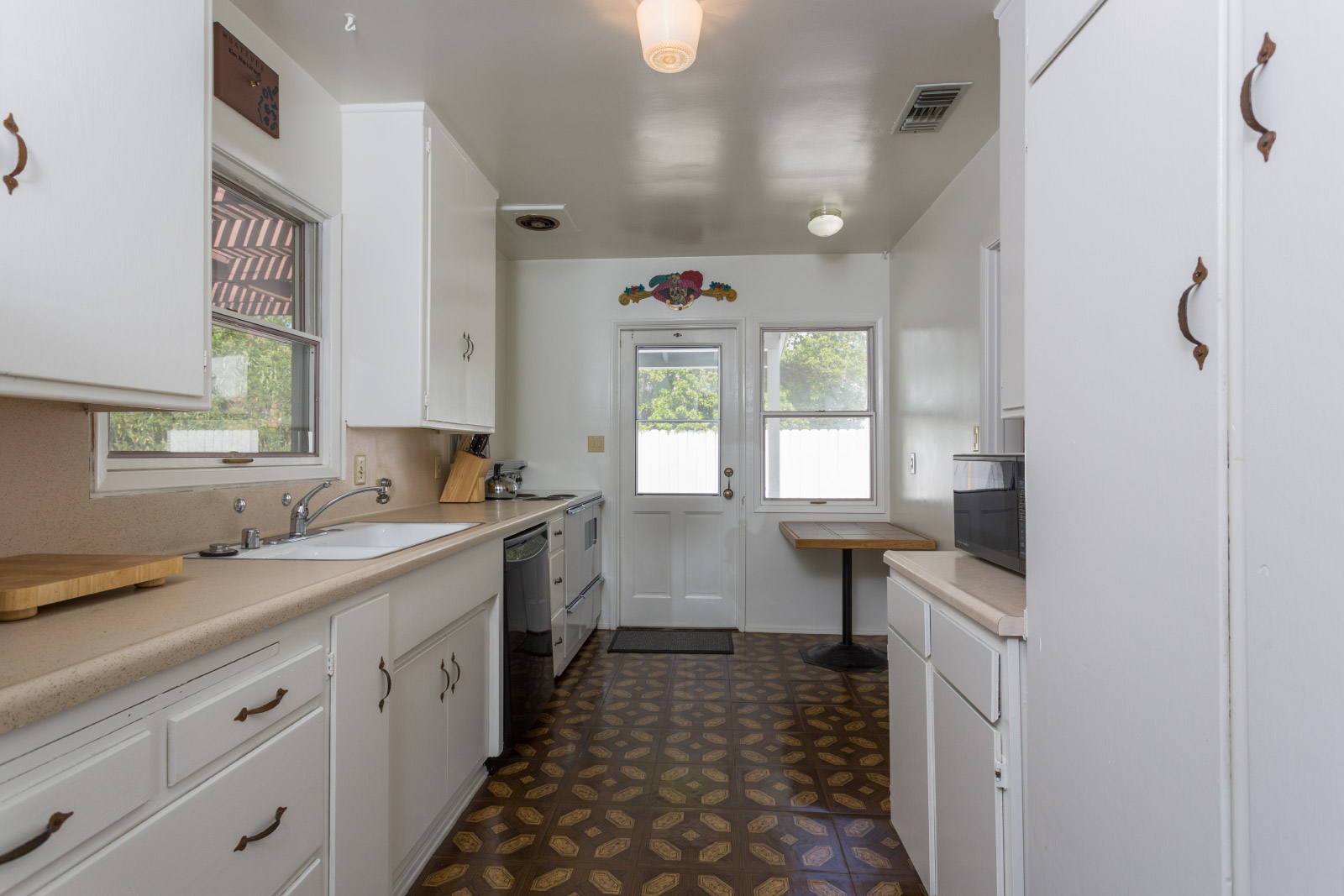 kitchen_16768303165_o.jpg