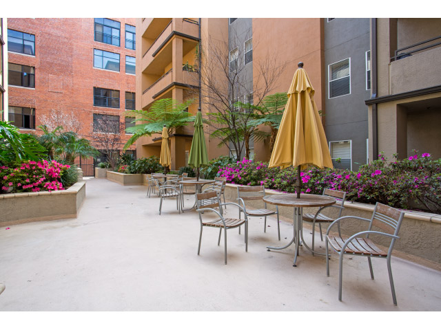 downstairs-patio_14720087066_o.jpg