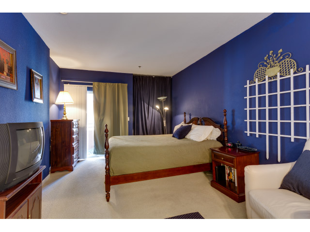 master-bedroom_14556624637_o.jpg