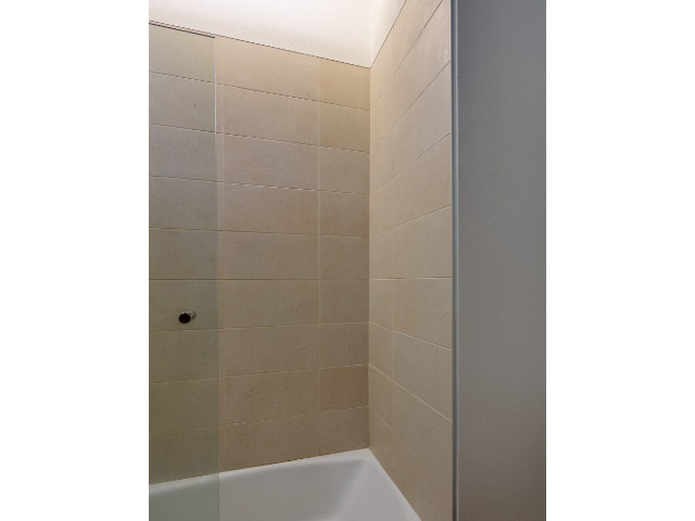 bathroom2_14511362031_o.jpg