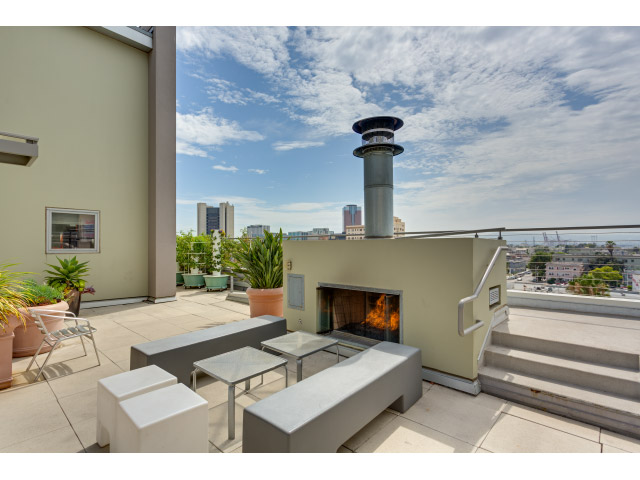 amenities_balcony3_14729119952_o.jpg