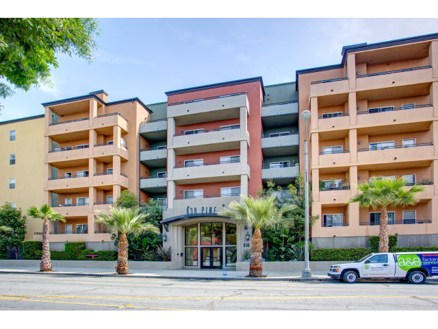 building-exterior-main_14328364887_o.jpg
