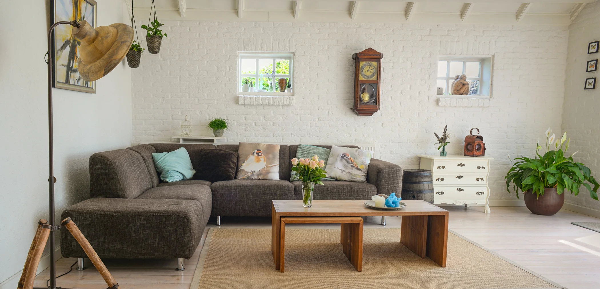 apartment-architecture-carpet-584399.jpg
