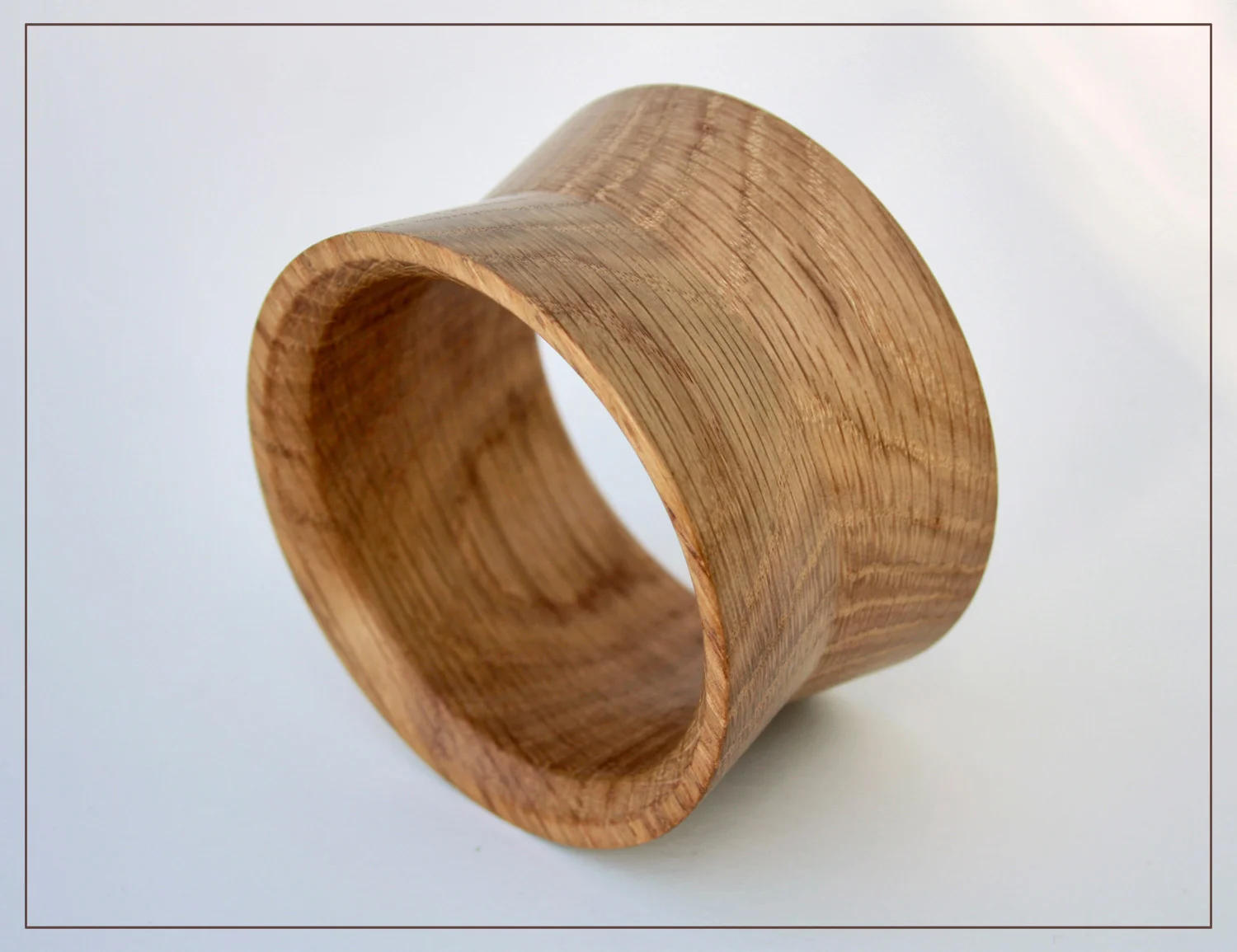 Oak single 'v' groove cuff