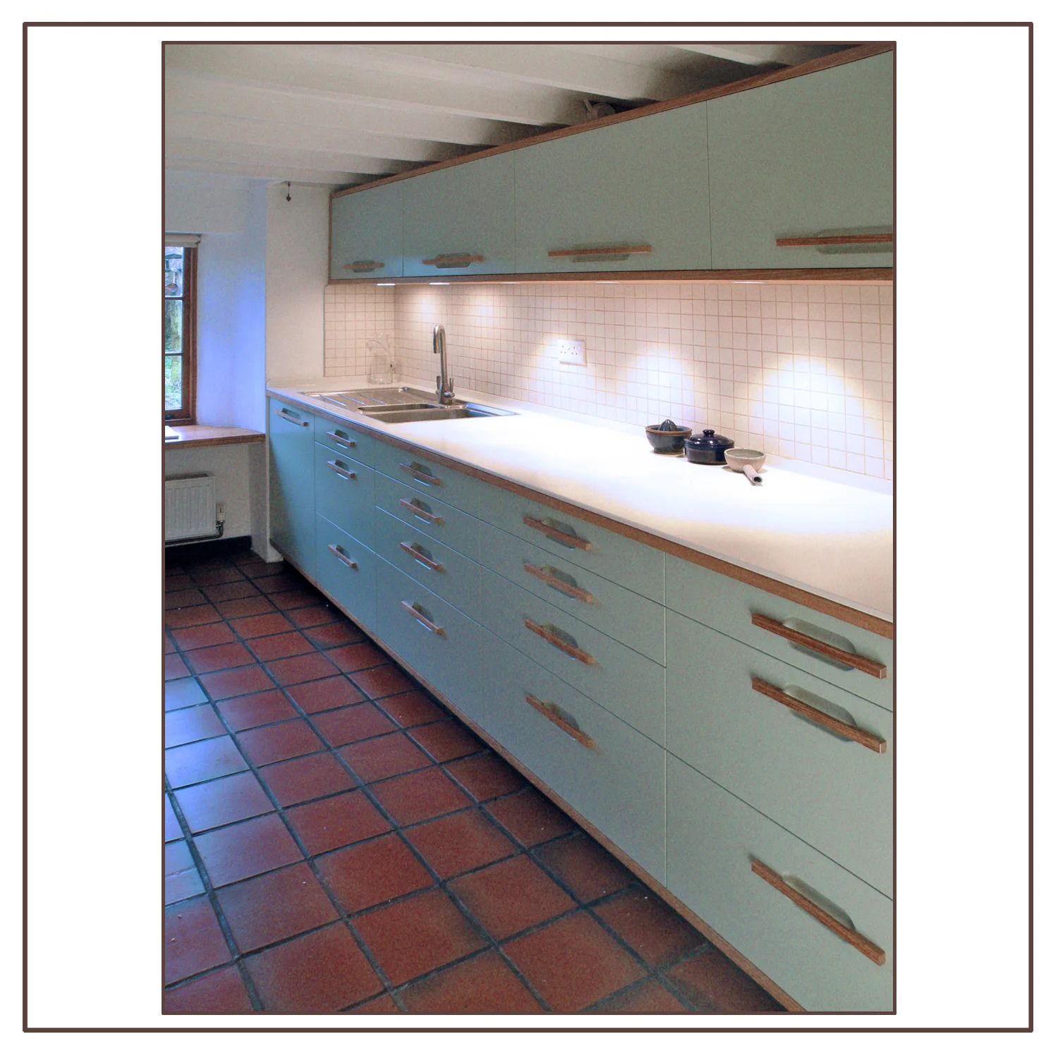 Sink side view facing the garden