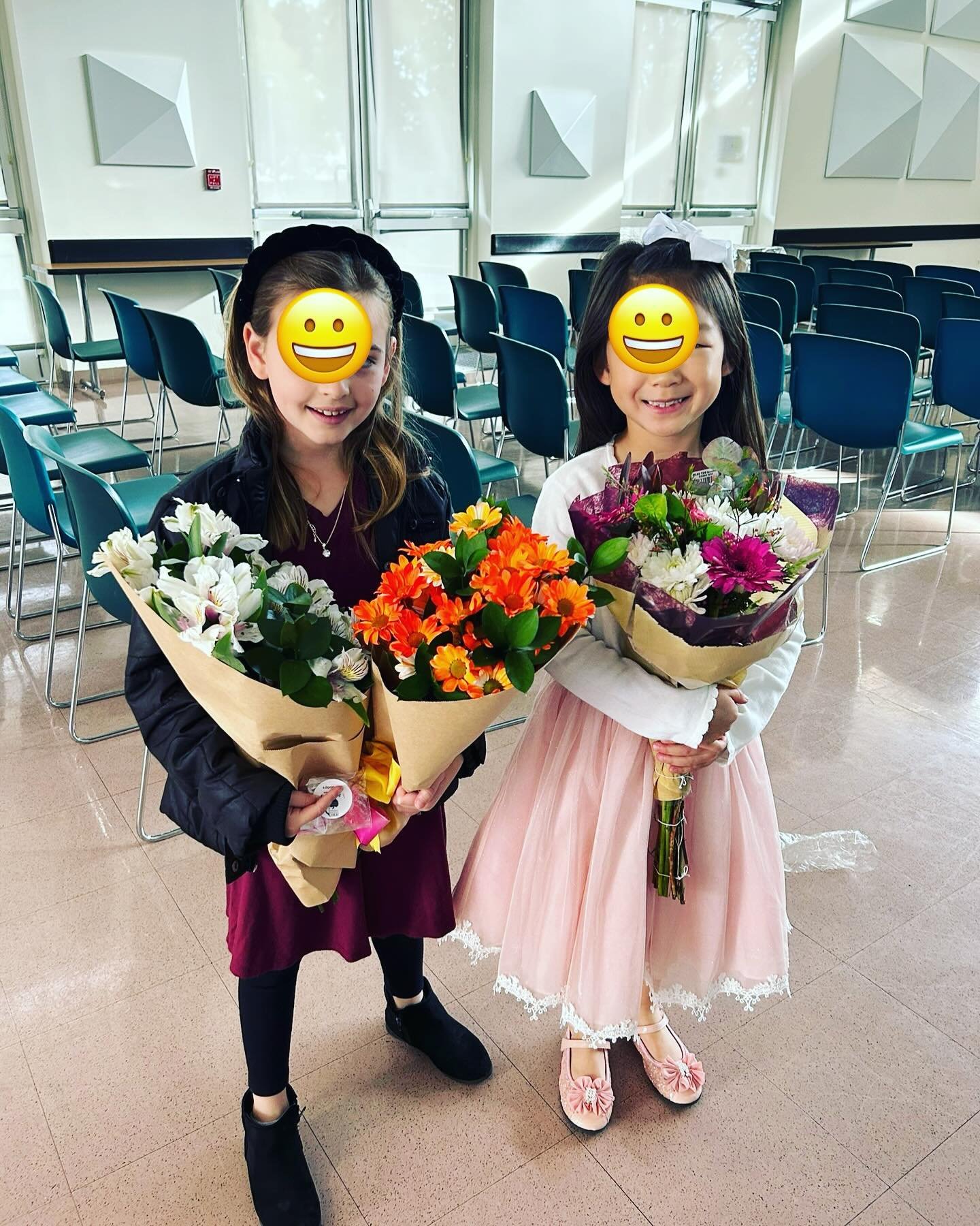 Look at these 2 cuties who participated in one of our music recitals. They have huge smiles on their faces😀😀
Performing in front of an audience takes a lot of courage and is a great life skill to acquire. 
Stay tuned for our next recital date!!!
#m