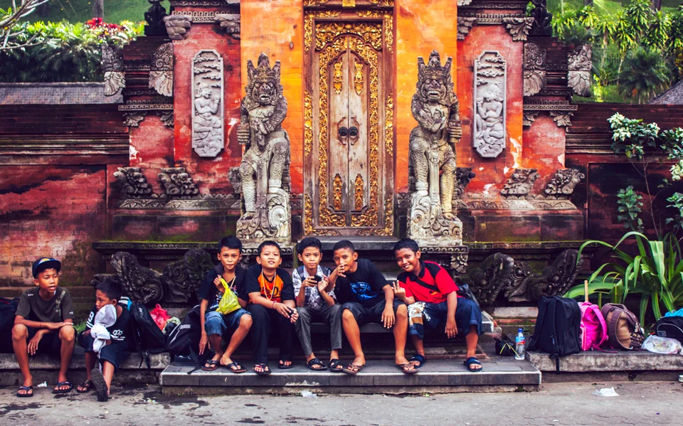 bali_kids_gemsea_web960.jpg