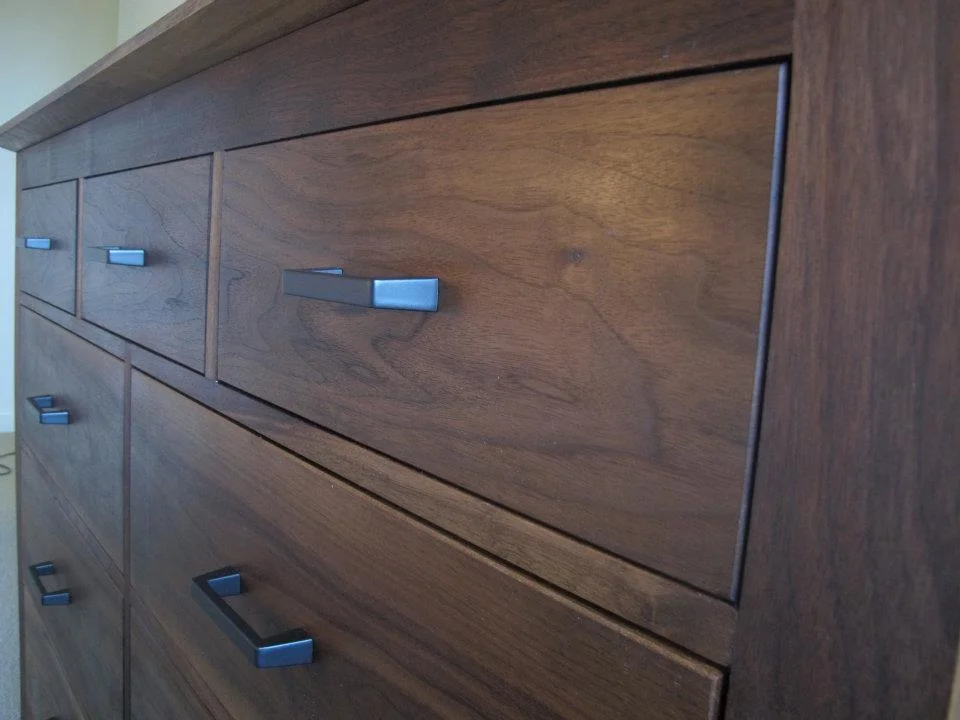 dresser.jpg